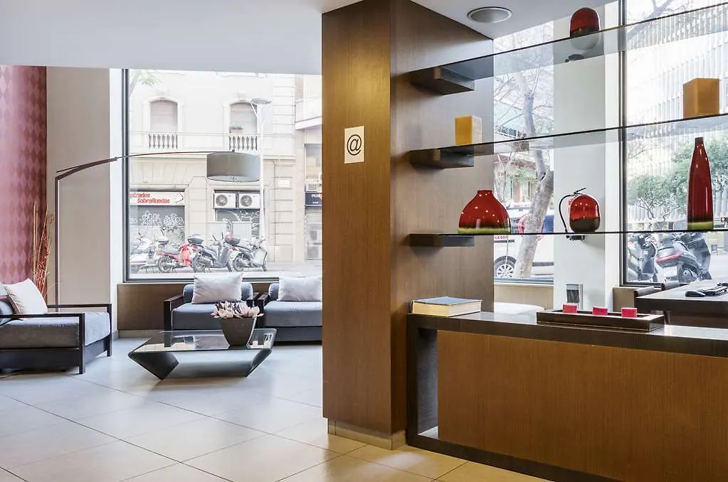 Hotel Ilunion Bel-Art Barcelona España