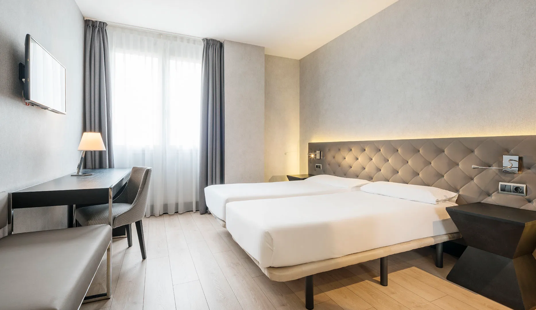 Ilunion Bel-Art Hotel Barcelona 4*,