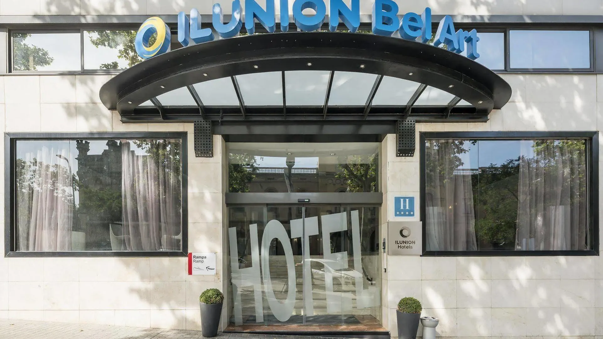 Hotel Ilunion Bel-Art Barcelona 4*,